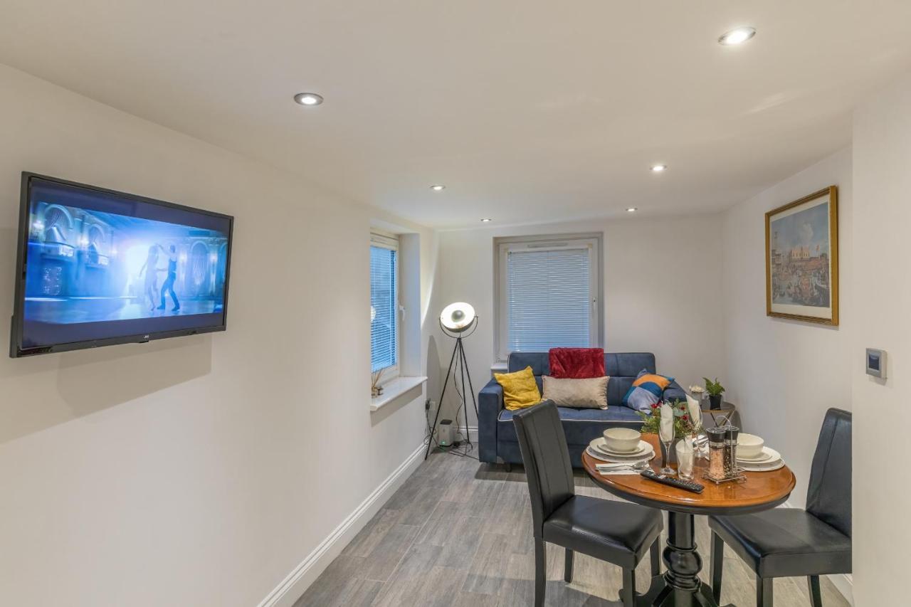 Luxury Hollywood Getaway In The Heart Of The City Brighton Exterior foto